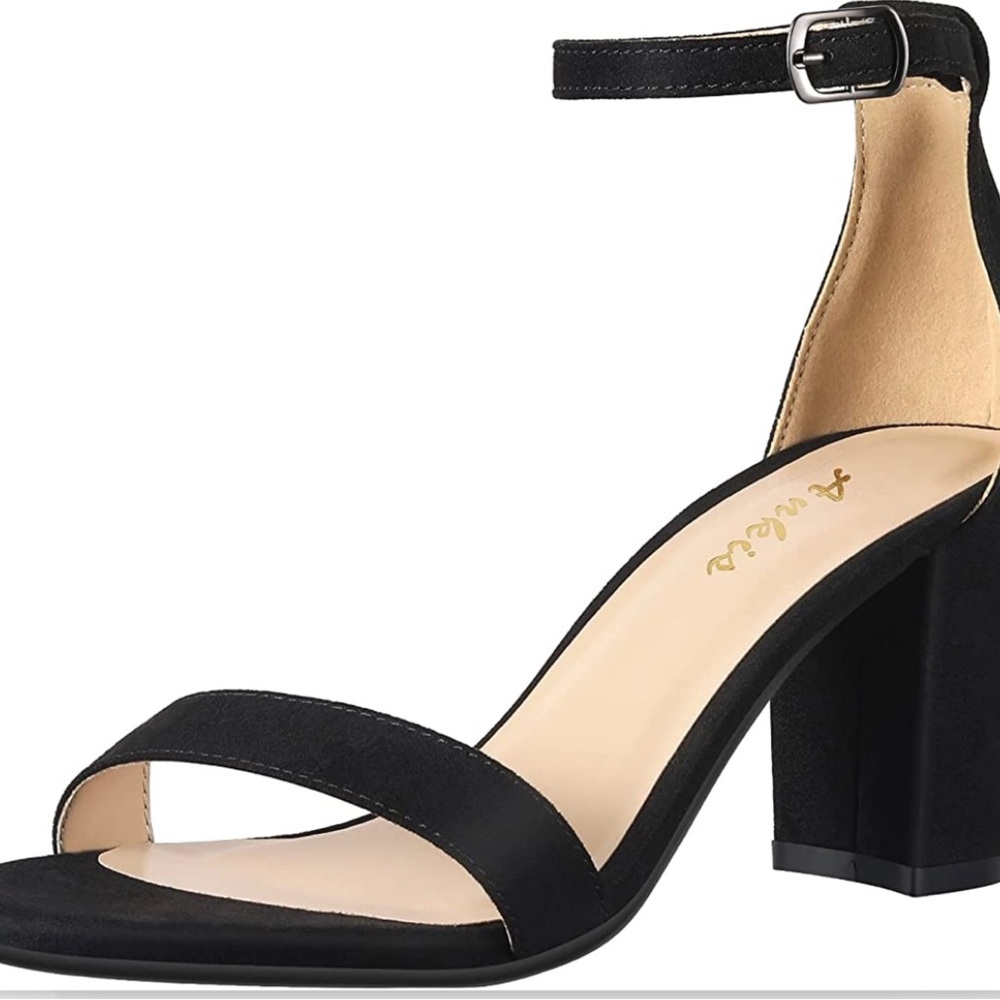 Black 2.75 inch heel.